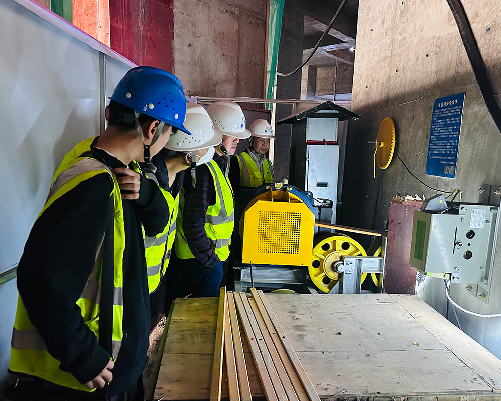 武漢大學(xué)博士生團(tuán)隊(duì)蒞臨鑫峰指導(dǎo)工作